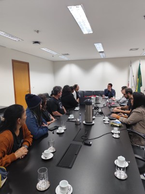 Grupo se reúne com o procurador.