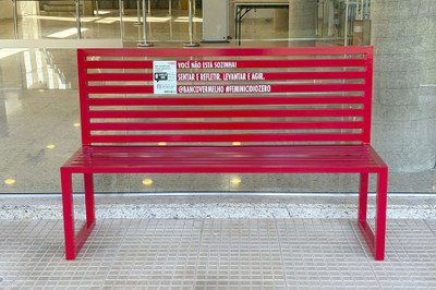 banco-vermelho-prr4-1.jpeg banco vermelho