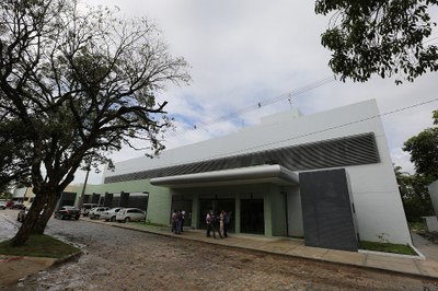 Foto da fachada do Hospital Veterinário Universitário da Universidade Federal de Sergipe.