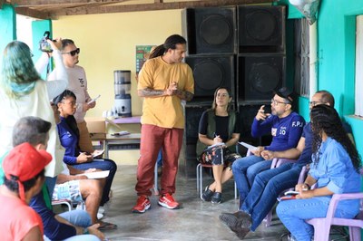Imagem de uma reunião entre a equipe do MPF e a comunidade de Cacimba de Barro.