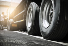 Empresa indenizará herdeiros de motorista que morreu após mal súbito durante manobra de caminhão