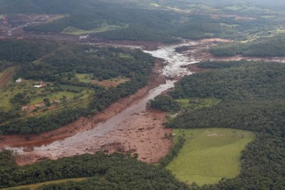 Foto aérea da região atingida pelo rompimento da barragem Mina Córrego do Feijão, em Brumadinho/MG.