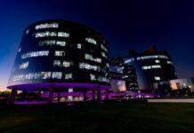 prédio da PGR recebe iluminação em alusão ao mês de combate à violência contra a mulher — Procuradoria-Geral da República