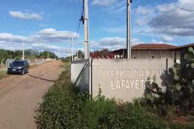 foto de muro onde está escrito Vila Produtiva Rural Laffayete 