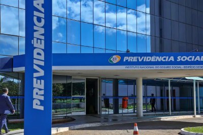 Foto da fachada do INSS em Brasília 