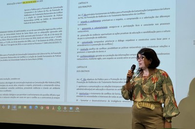 Foto: MPF A procuradora da República Luciane Goulart de Oliveira, da PRM Santa Rosa, fala durante a  audiência pública realizada na Universidade Federal de Santa Maria (UFSM)