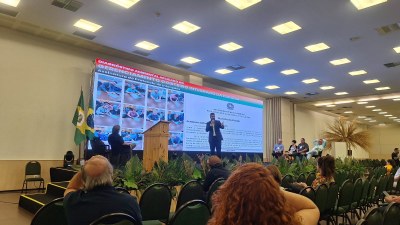 Procurador João Raphael durante apresentação no Encogerco