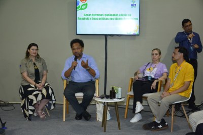 Debate no estande do MPF na COP30