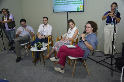 Debate no estande do MPF