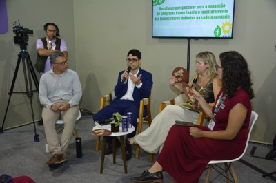 Debate no estande do MPF na COP30
