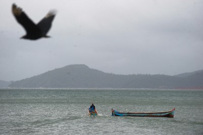Agência Brasil_pesca_marambaia.jpg Rio de Janeiro - Pescadores da praia da Pescaria Velha na ilha de Marambaia, baia de Sepetiba, sul do estado.