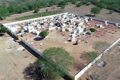 Foto aérea do cemitério de Curituba 