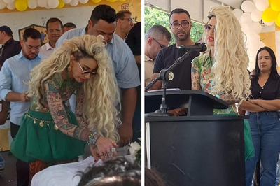 Fotos: MPF Colagem de duas fotos de uma mulher loira e tatuada em um evento, com a foto da esquerda mostrando-a inclinada para a frente e a da direita discursando em um pódio.