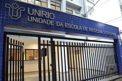 Foto da fachada da faculdade de Medicina da Unirio
