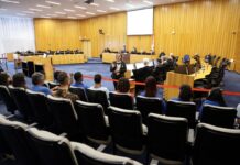 TST promove primeira visita integralmente em Libras para estudantes do DF